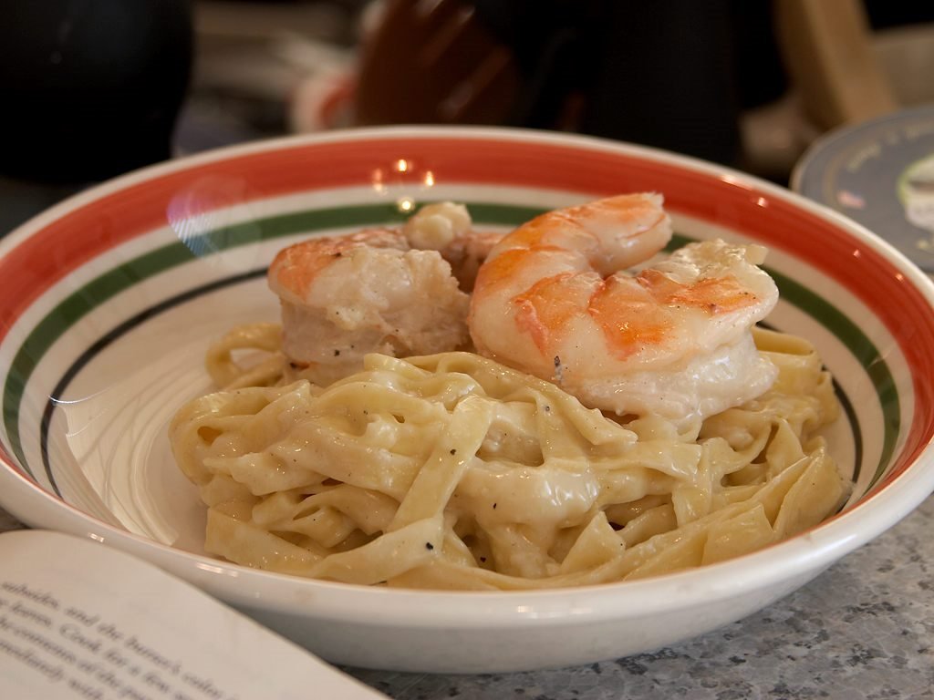 Creamy Garlic Butter Shrimp Pasta